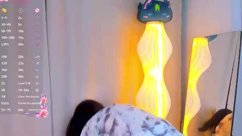 May online show from October 2, 2025, 7:43 pm