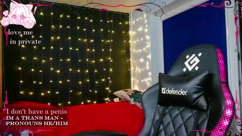 Honelints boyblonde hair AsterMIntfemboybrown hair online show from March 8, 2025, 5:33 pm