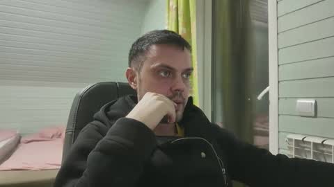 Henry online show from October 18, 2025, 6:08 pm