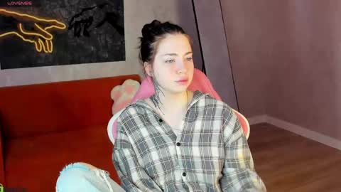 Honey online show from May 9, 2026, 1:44 am