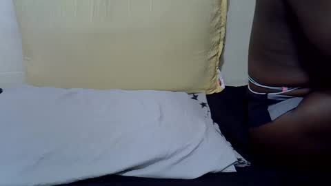 Snapshot of honey_dripe chatting on May 16, 2026, 10:36 am flozzy online show from May 16, 2026, 10:36 am