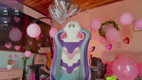 HONEY online show from February 19, 2025, 9:58 pm