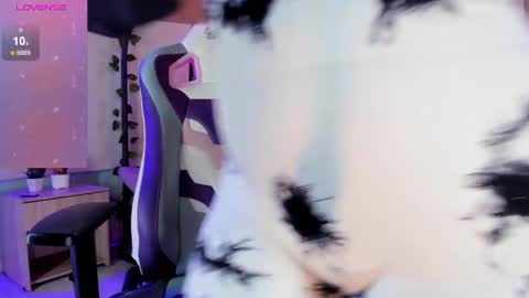 HONEY online show from March 10, 2025, 7:29 pm