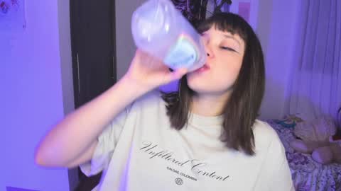 Snapshot of honey_hoe chatting on December 22, 2024, 2:39 am Lau online show from December 22, 2024, 2:39 am