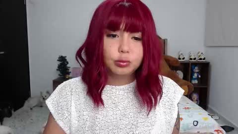 Snapshot of honey_hypnotic chatting on December 29, 2024, 9:17 am honey_hypnotic online show from December 29, 2024, 9:17 am