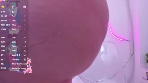 Jhenna martinez online show from October 25, 2025, 2:46 pm