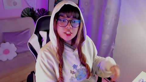 Milenka online show from May 21, 2026, 6:48 pm