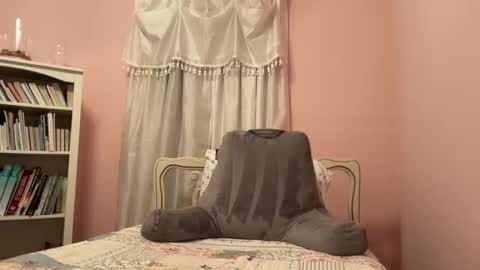 honey_man14 online show from December 2, 2025, 8:04 pm