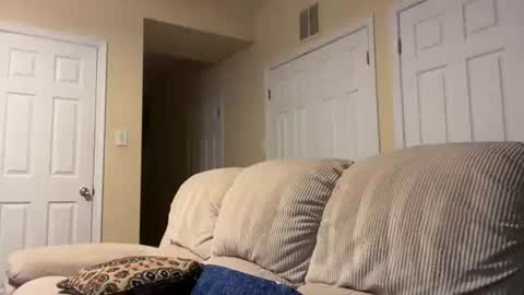 honey_man14 online show from December 16, 2025, 3:11 am