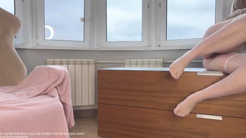 Jenyanew vid how I squirt in forest in bio online show from November 3, 2025, 10:05 am