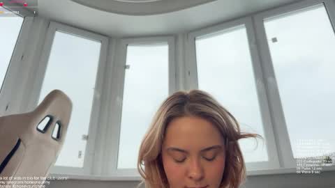 Snapshot of honey_sunshine chatting on March 6, 2026, 10:23 am Jenyanew vid how I squirt in forest in bio online show from March 6, 2026, 10:23 am