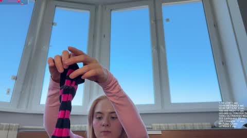 Snapshot of honey_sunshine chatting on March 21, 2026, 12:21 pm Jenyanew vid how I squirt in forest in bio online show from March 21, 2026, 12:21 pm