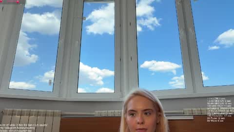 Snapshot of honey_sunshine chatting on April 4, 2026, 12:24 pm Jenyanew vid how I squirt in forest in bio online show from April 4, 2026, 12:24 pm