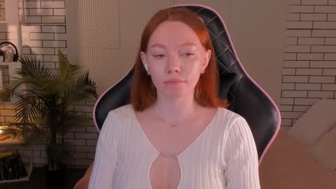 honeyautumn online show from December 5, 2024, 11:51 pm