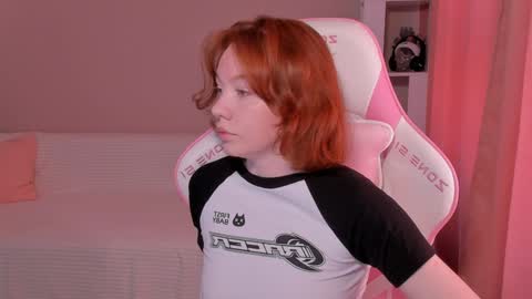 honeyautumn online show from February 6, 2025, 3:27 am