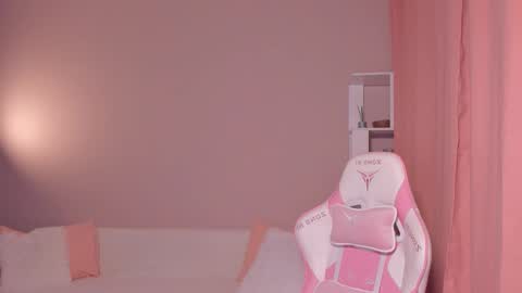 honeyautumn online show from March 6, 2025, 12:32 am