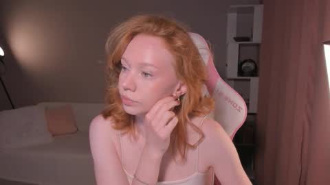 honeyautumn online show from September 9, 2025, 11:48 pm