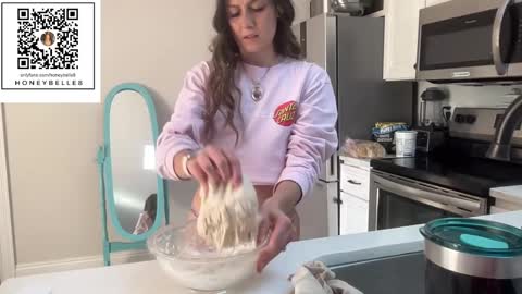 belle brunette online show from December 6, 2024, 5:22 pm