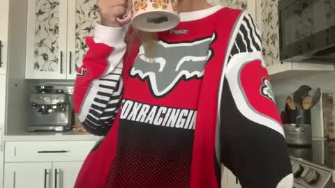 honeybun_z online show from October 12, 2025, 9:03 pm