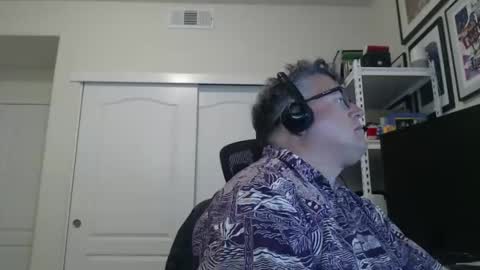 honeybunches1777 online show from April 6, 2026, 11:49 pm