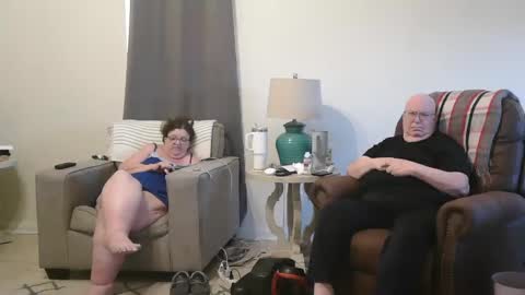 Snapshot of honeybuns344636 chatting on February 26, 2025, 10:42 pm Honey online show from February 26, 2025, 10:42 pm