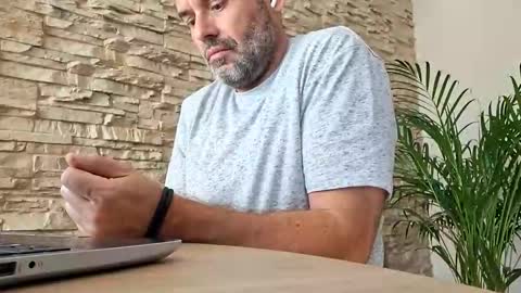 honeydaddyforyou online show from October 28, 2025, 10:41 am