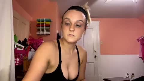 HoneyDrippinBunny online show from February 15, 2025, 4:14 am