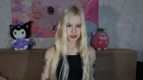 Lisa online show from April 22, 2026, 4:04 am