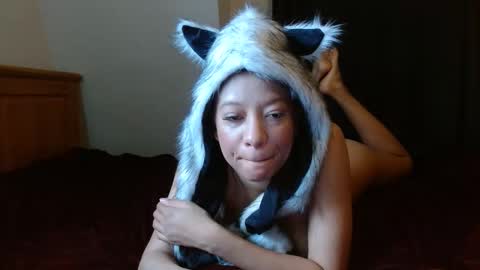 honeygoldenbaddie24 online show from January 12, 2026, 6:13 pm