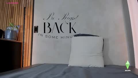 Sofia independent model online show from November 8, 2025, 11:32 am