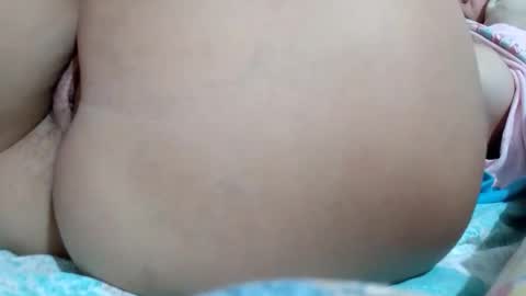 Snapshot of honeyjuice7 chatting on September 30, 2025, 1:21 am Sensimilla online show from September 30, 2025, 1:21 am