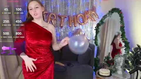 Snapshot of honeylace_ chatting on December 16, 2025, 1:49 pm Kris online show from December 16, 2025, 1:49 pm