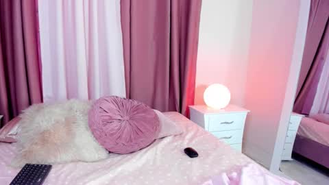 honeymoon_sariel online show from October 23, 2025, 7:34 pm