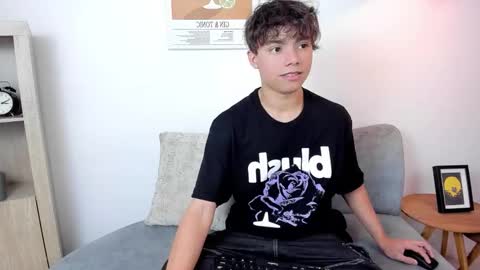 honeymoon_sariel online show from February 11, 2026, 8:03 pm