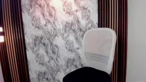 honeymoon_sariel online show from May 7, 2026, 1:49 pm