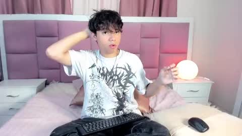honeymoon_sariel online show from May 15, 2026, 1:29 pm