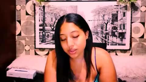 honeyrae01 online show from January 18, 2026, 6:55 pm