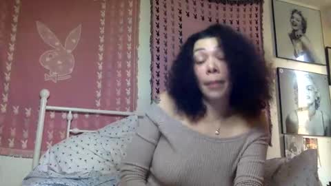 Snapshot of honeyruby chatting on February 6, 2026, 4:21 pm Ruby Sparks online show from February 6, 2026, 4:21 pm