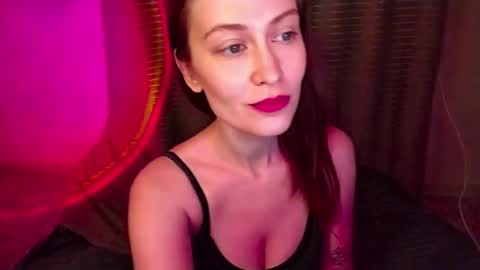 honeyy_bun online show from May 13, 2026, 10:45 am