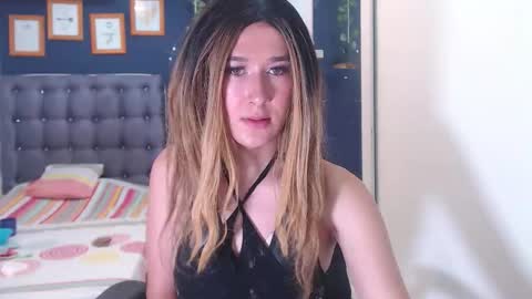 honeyy_sweett online show from May 25, 2026, 2:12 pm