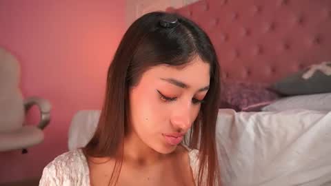 Honey Moon  Help me to reach 100 thumbs up online show from March 12, 2026, 7:53 pm