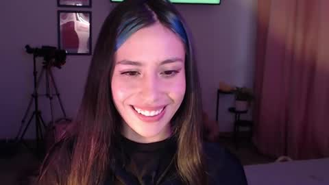    online show from February 14, 2025, 10:25 pm