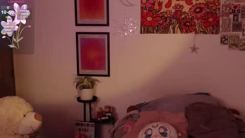    online show from September 24, 2025, 10:35 pm