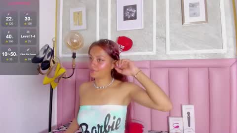 holly online show from February 17, 2026, 8:59 pm