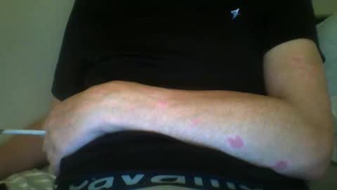 Hooper39 online show from December 25, 2024, 1:42 am