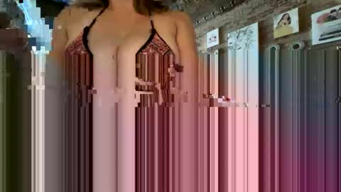 Snapshot of hoosier_mama chatting on September 15, 2025, 5:24 pm Lady online show from September 15, 2025, 5:24 pm