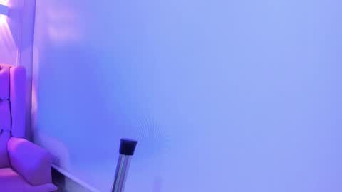 hoot_booys_ online show from October 31, 2025, 9:05 pm