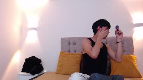 hoot_booys_ online show from November 14, 2025, 9:24 pm