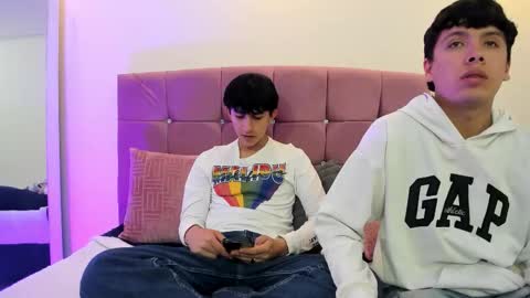 hoot_booys_ online show from February 9, 2026, 8:13 pm