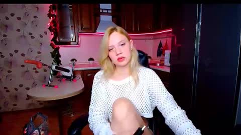 Snapshot of hope_happyyy chatting on November 7, 2025, 2:11 am hope happyyy online show from November 7, 2025, 2:11 am